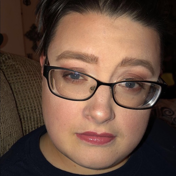 Meet your Posher, Brittney - Picture 1 of 1